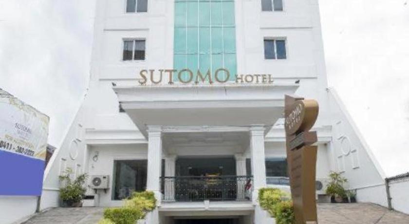 Hotel Sutomo Makassar Buitenkant foto